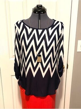 Rue21 Navy & White, chevron blouse M 29